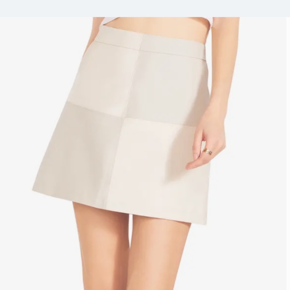 BB Dakota Steve Madden Faux LeatherPatchwork Perfect Skirt Cream Light Grey Sz.8